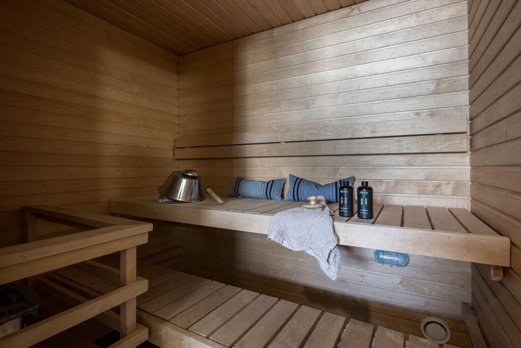 Spacious Home With Four Terrace, Sauna, Sea View Хельсинки Экстерьер фото