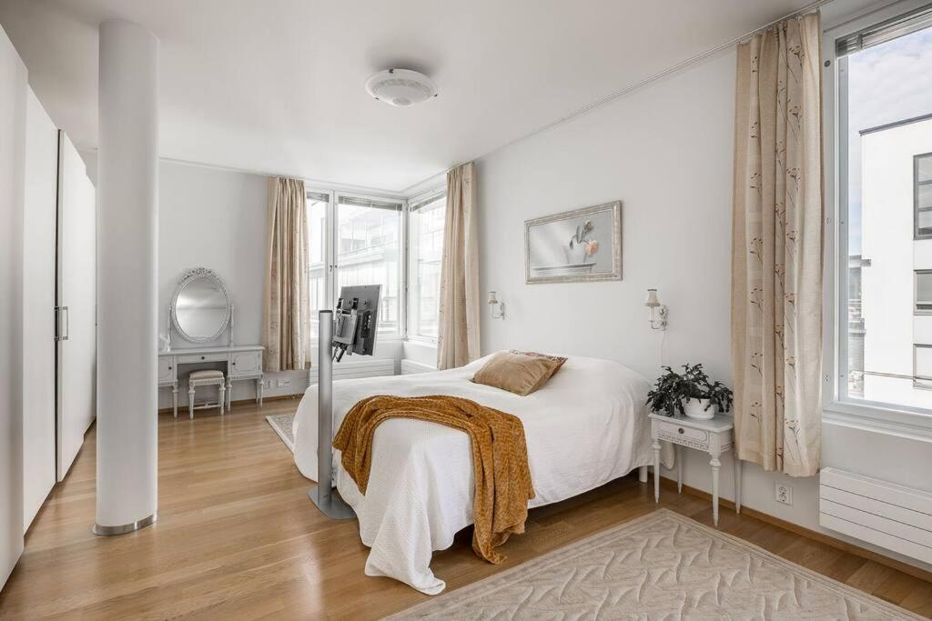 Spacious Home With Four Terrace, Sauna, Sea View Хельсинки Экстерьер фото